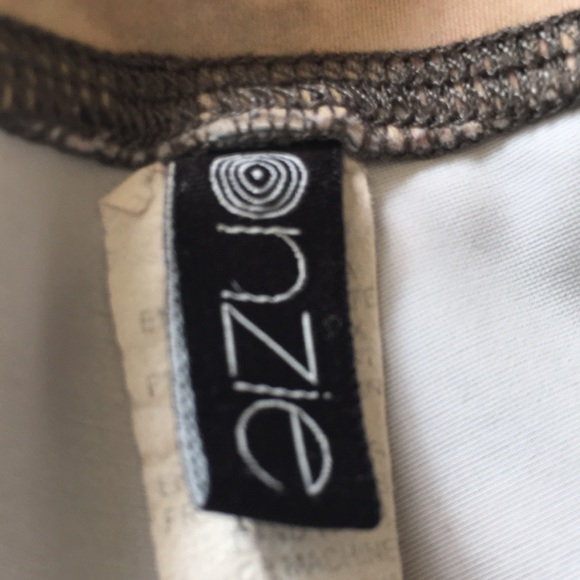 Onzie tree sky legging 28” inseam  Rare - Picture 10 of 11